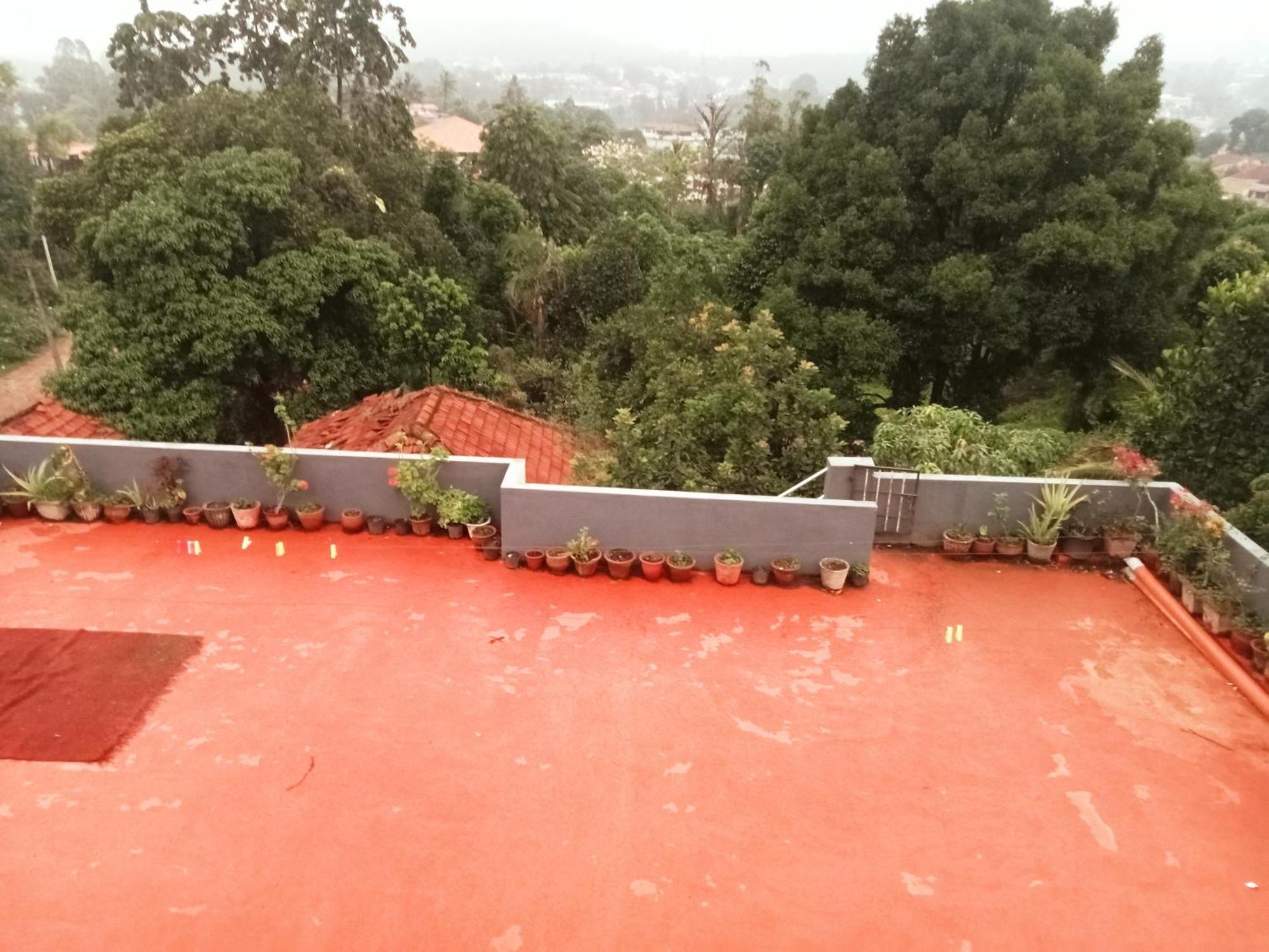 Eshwarkrupa Homestay Madikeri Bagian luar foto