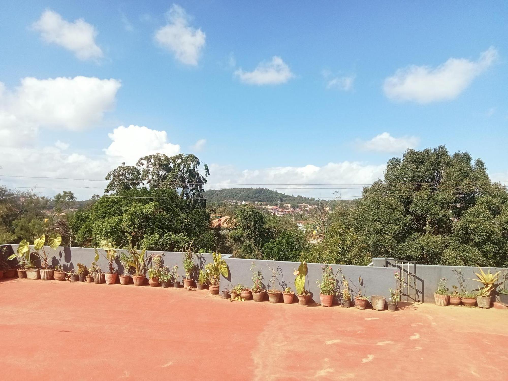 Eshwarkrupa Homestay Madikeri Bagian luar foto